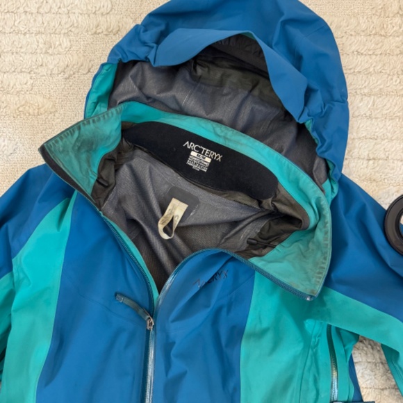 Vintage Arc'teryx Stingray Jacket *WELL LOVED* - Picture 5 of 13